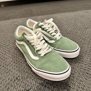 NWOT Green Vans Women’s Size 8.5